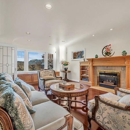 Cozy Dunbar 3 Beds Home W/ Views Vancouver Bagian luar foto